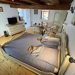 De La Riviere Enchantee Apartment *