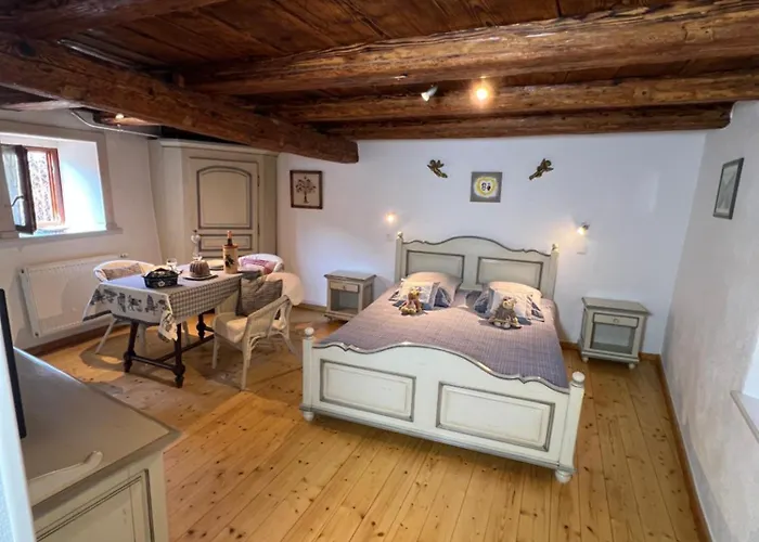 De La Riviere Enchantee *